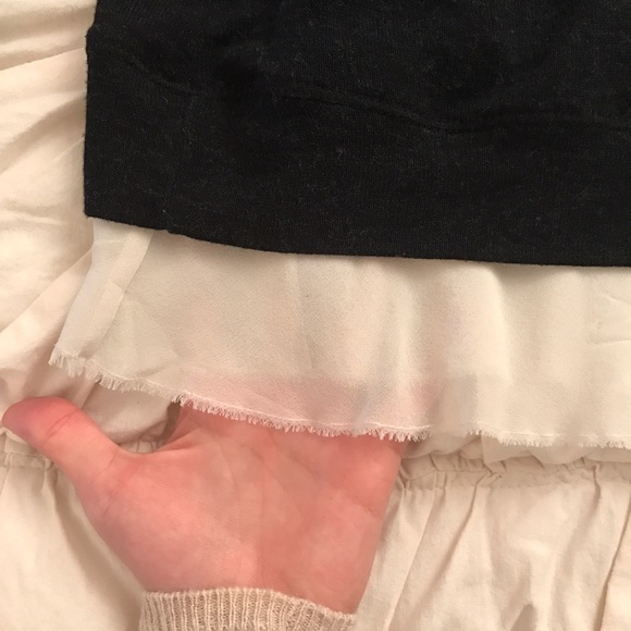 Bailey 44 ruffle bottom top - Picture 4 of 6