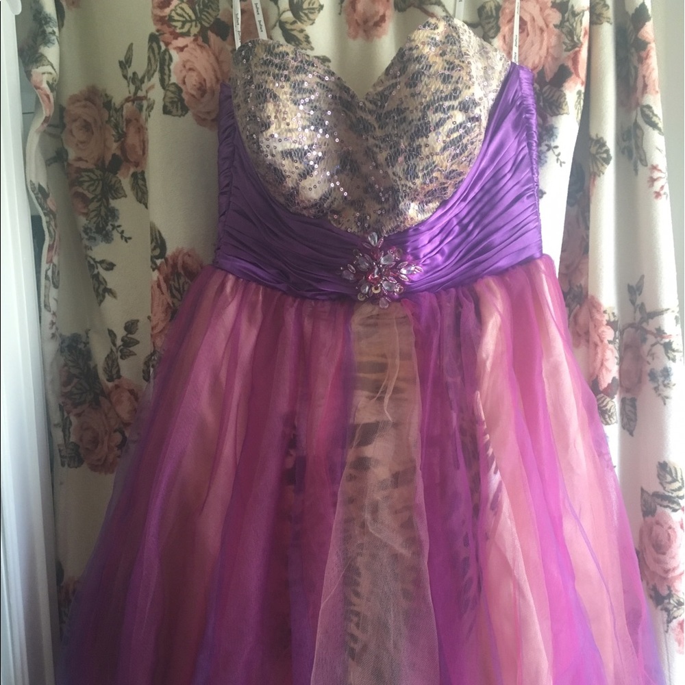 Short sweetheart Dress