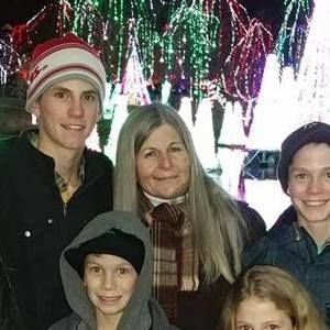 Meet your Posher, Rose