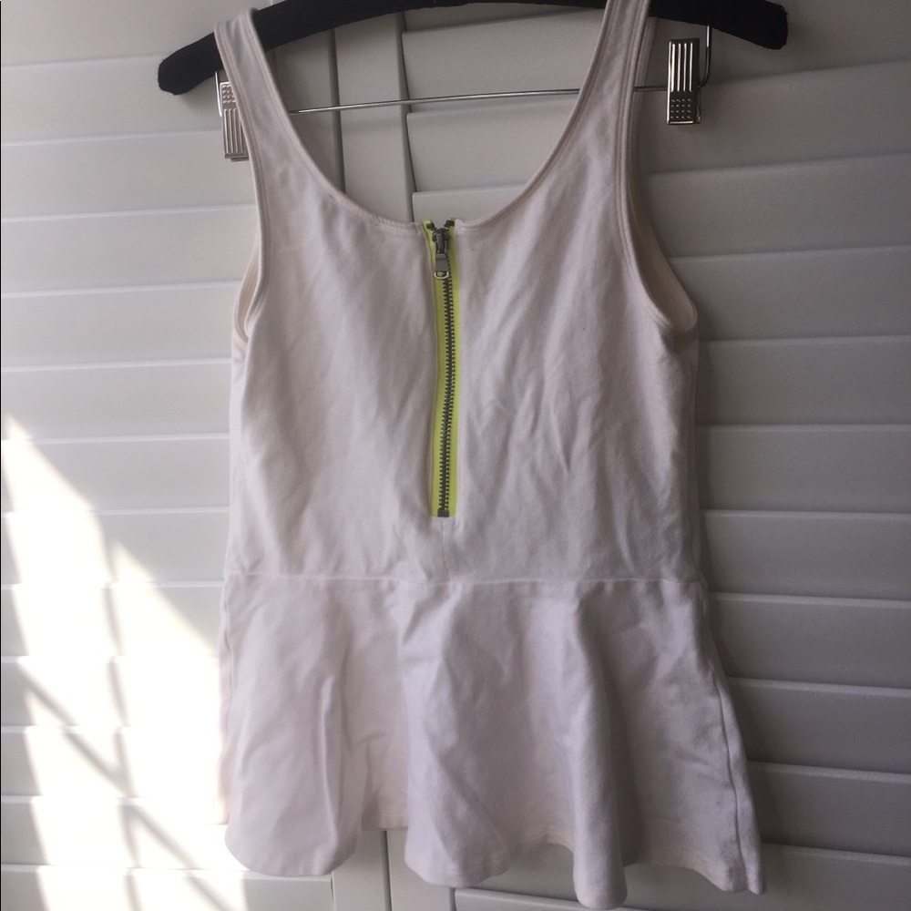 Express Top - Picture 2 of 2