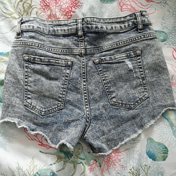 Charlotte Russe high waist shorts - Picture 2 of 3