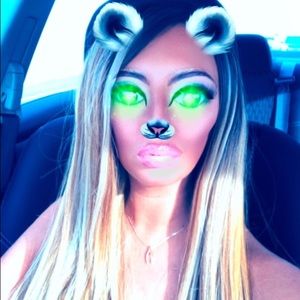 Meet your Posher, Eva