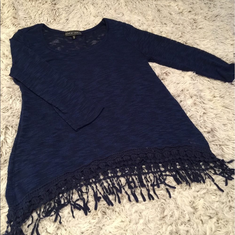 This navy blue beauty won't go unnoticed 🎁