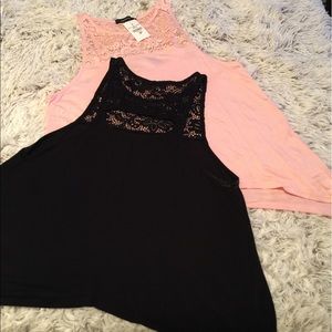 2 bundle of fashion tanks. One with tags.