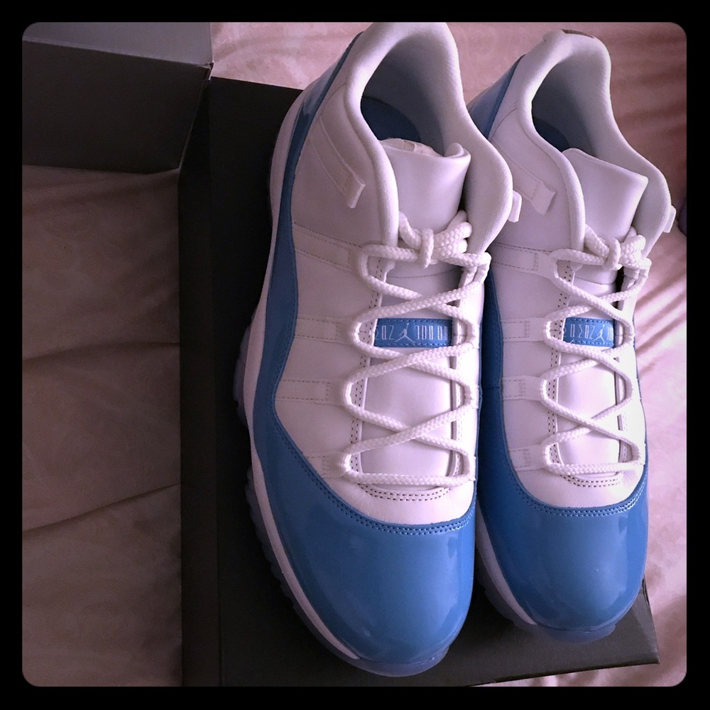 Air Jordan 11 low brand new!