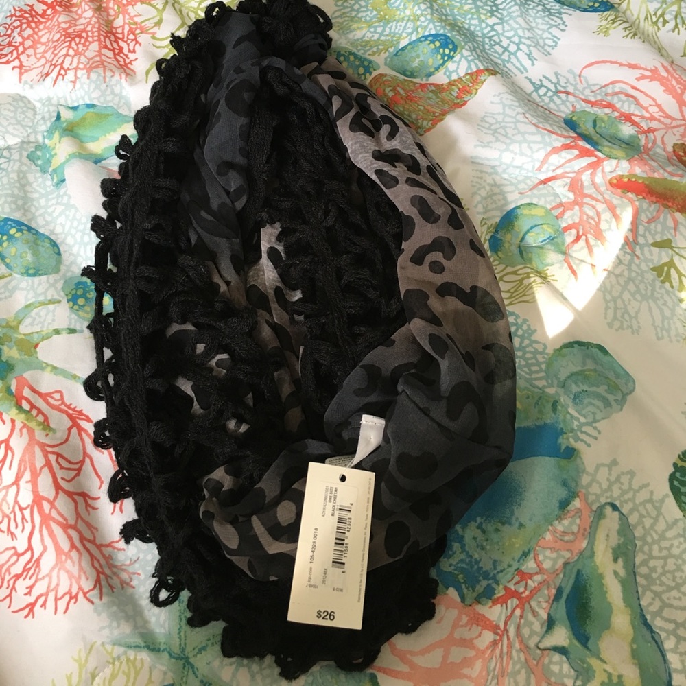 Jcpenny black/gray cheetah infinity scarf! NEW