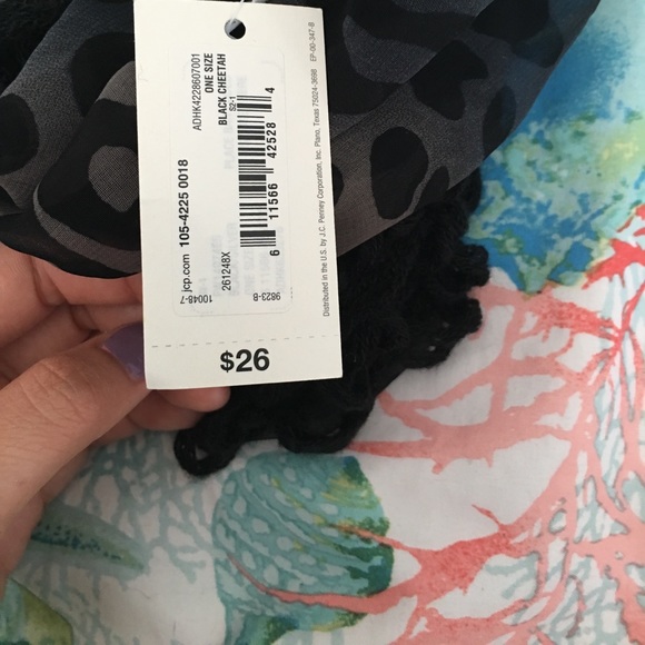 Jcpenny black/gray cheetah infinity scarf! NEW - Picture 2 of 3