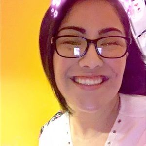 Meet your Posher, Raquel