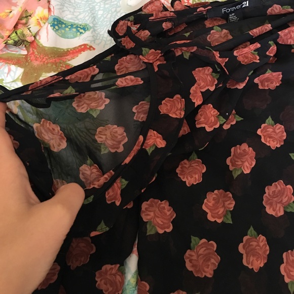 Forever 21 sheer cut out shoulder blouse!! - Picture 3 of 4