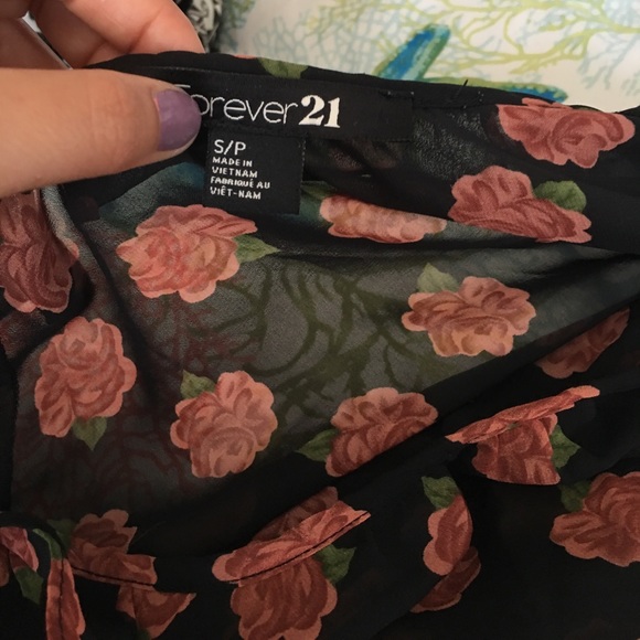 Forever 21 sheer cut out shoulder blouse!! - Picture 4 of 4