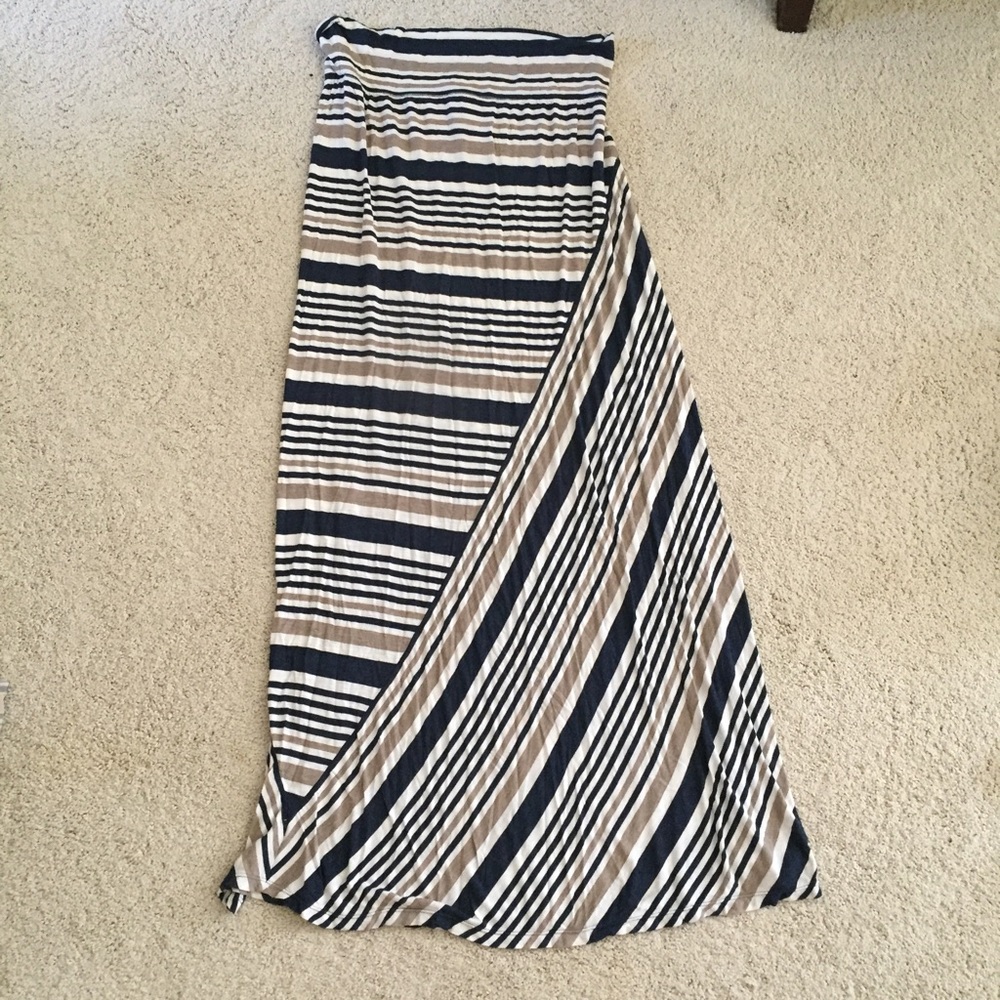 Max Studio // Maxi skirt