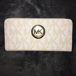 Michael Kors Wallet.