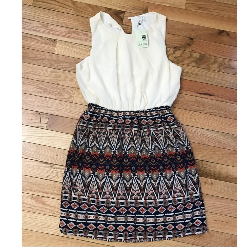 NEVER WORN! Super cute belted two tone dress.