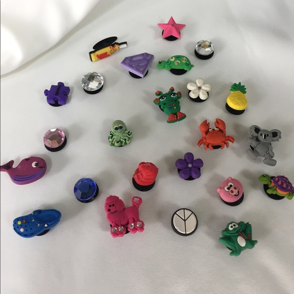 Lv Croc Charms Semashow