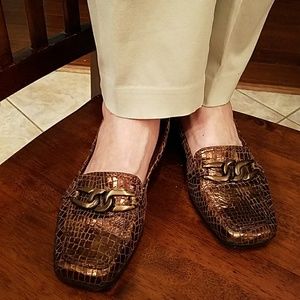 Women's Liz Claiborne Metallic Bronze shoes