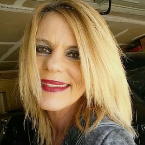 Meet your Posher, Larryssa