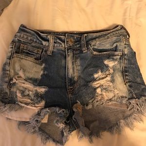 Mid rise American eagle destroyed shorts