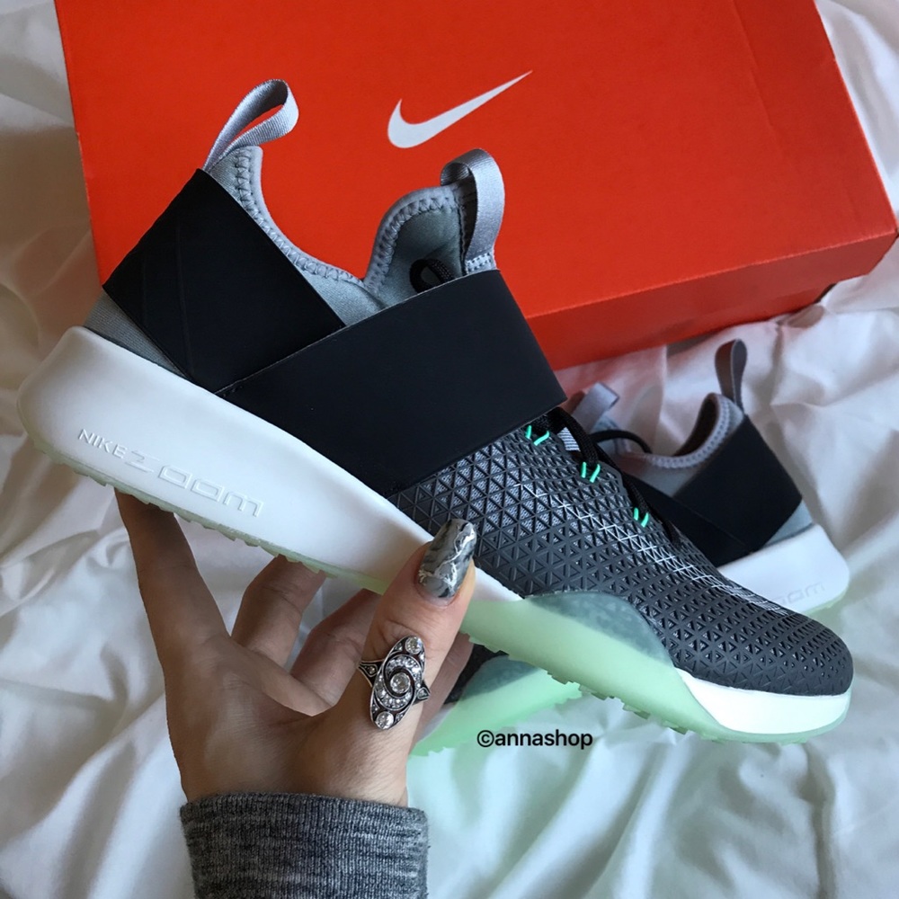 NWT Nike zoom strong 🐺 grey - Picture 2 of 7