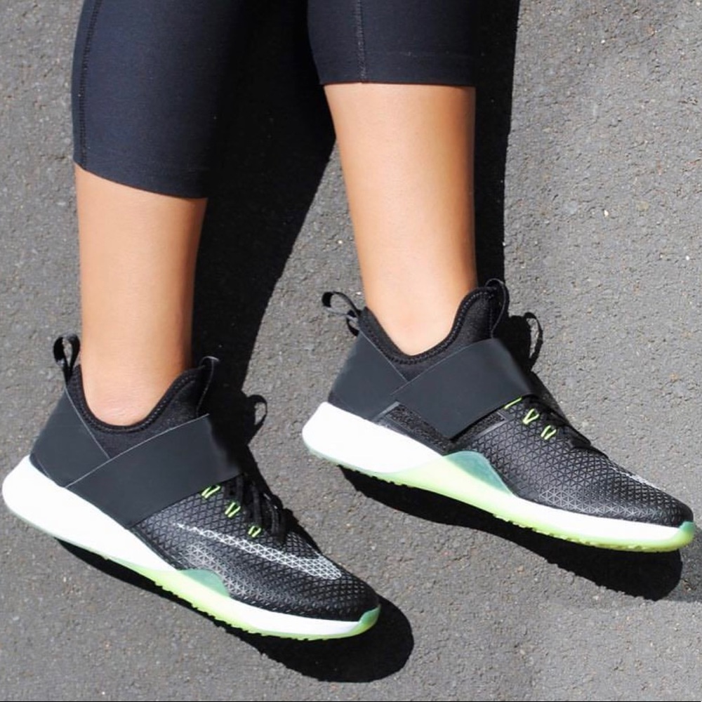 NWT Nike zoom strong 🐺 grey - Picture 3 of 7