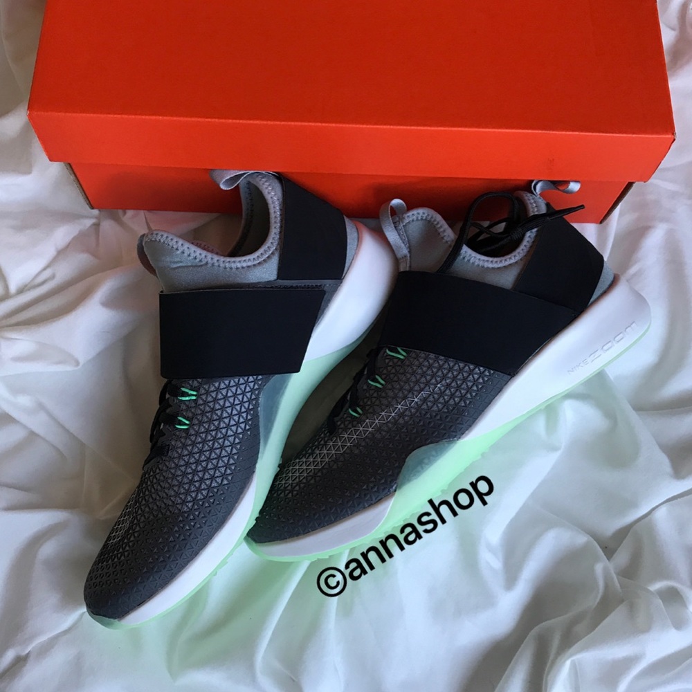 NWT Nike zoom strong 🐺 grey - Picture 6 of 7