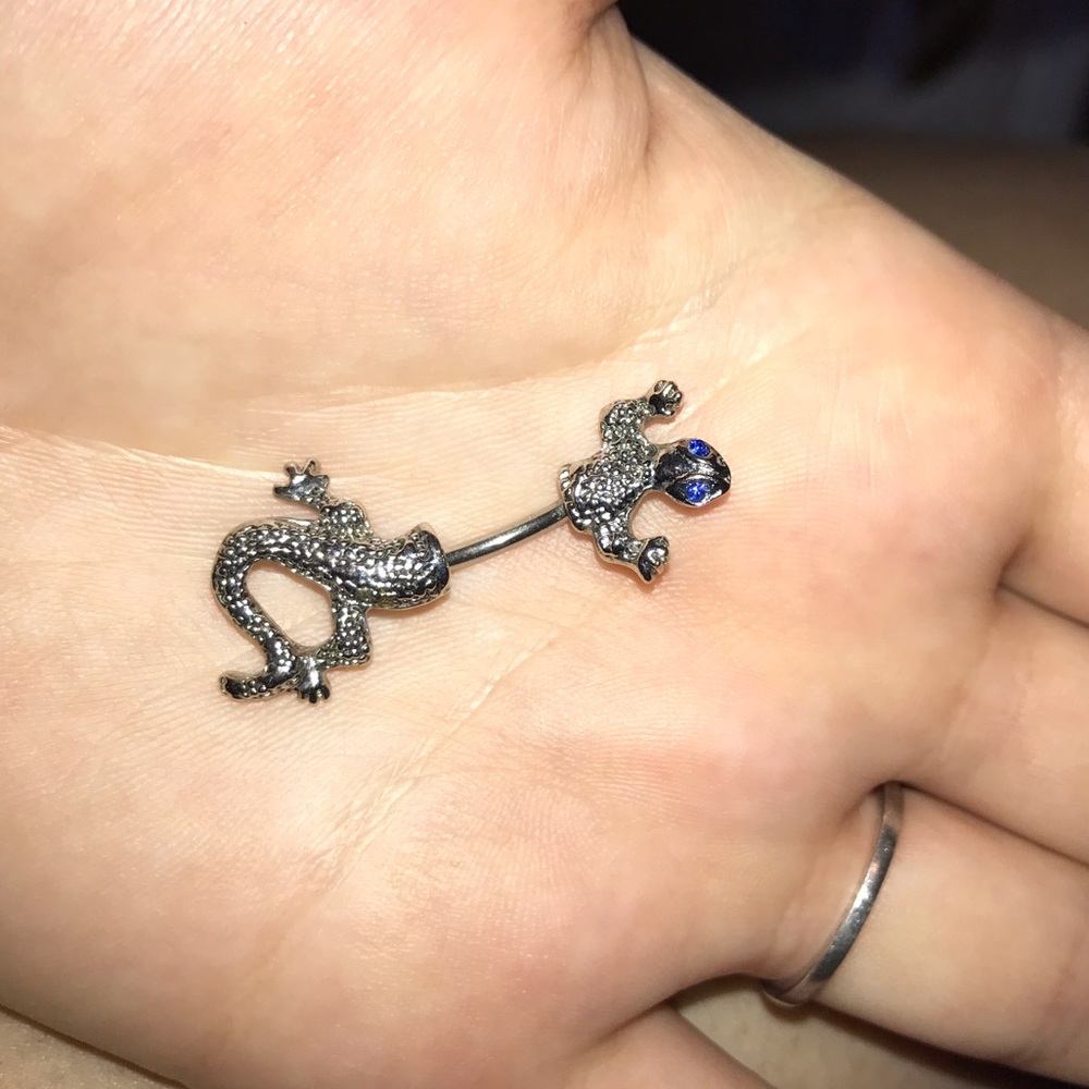 Lizard Belly ring 🦎