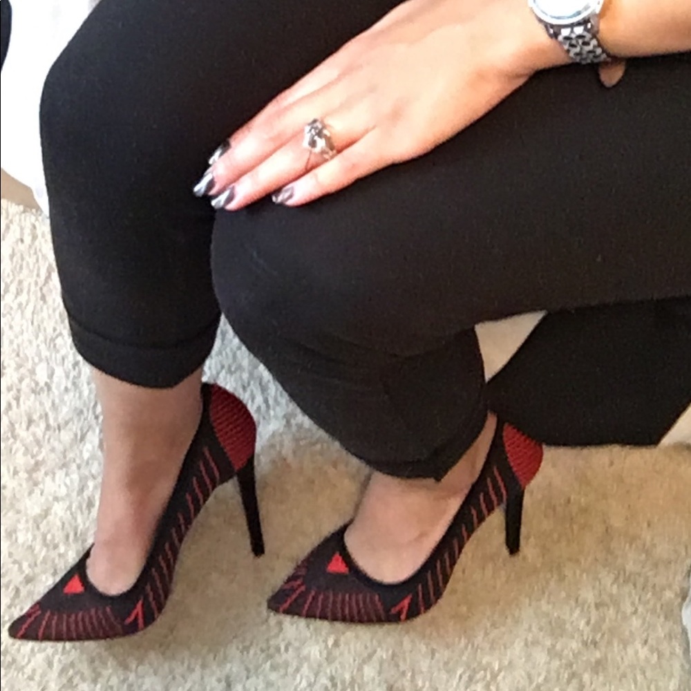 Red & black knit heel