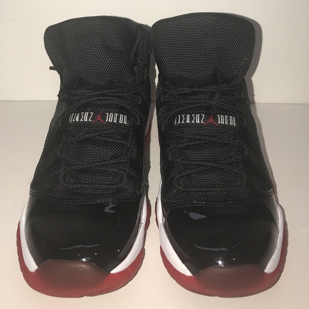 AIR JORDAN 11 RETRO