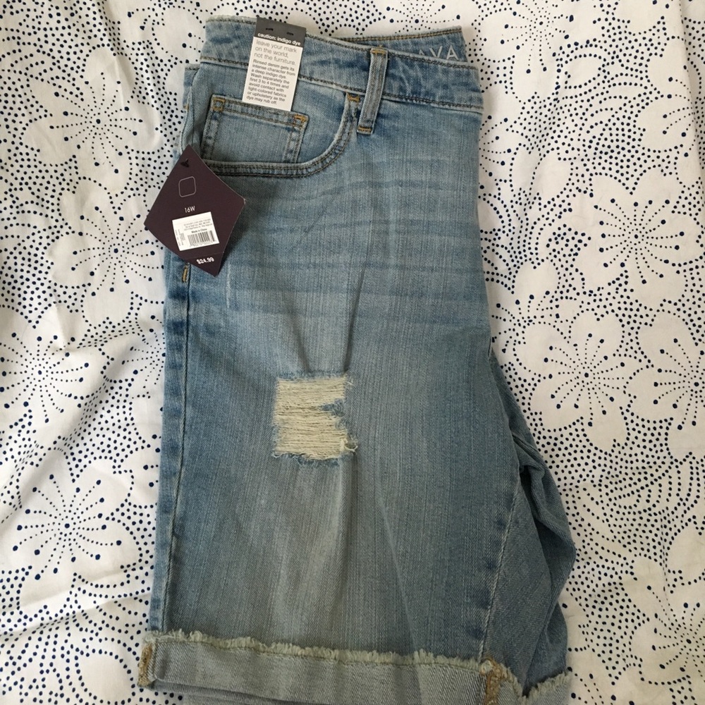 Ava & Viv Bermuda Shorts