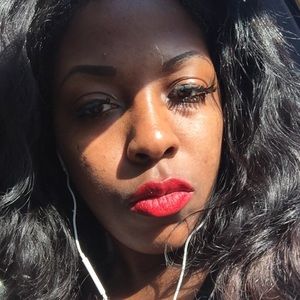 Meet your Posher, Nadia