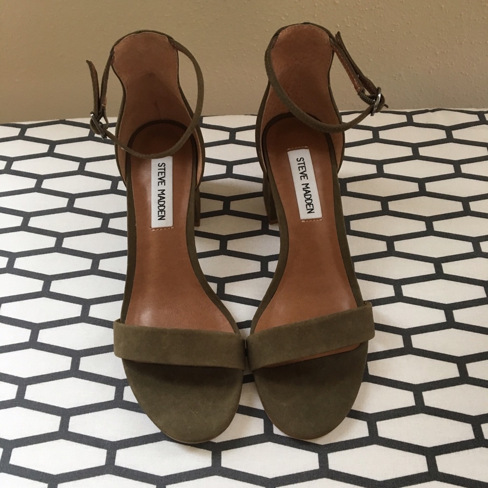 NWOT Steve Madden Irenee Ankle Strap Sandal