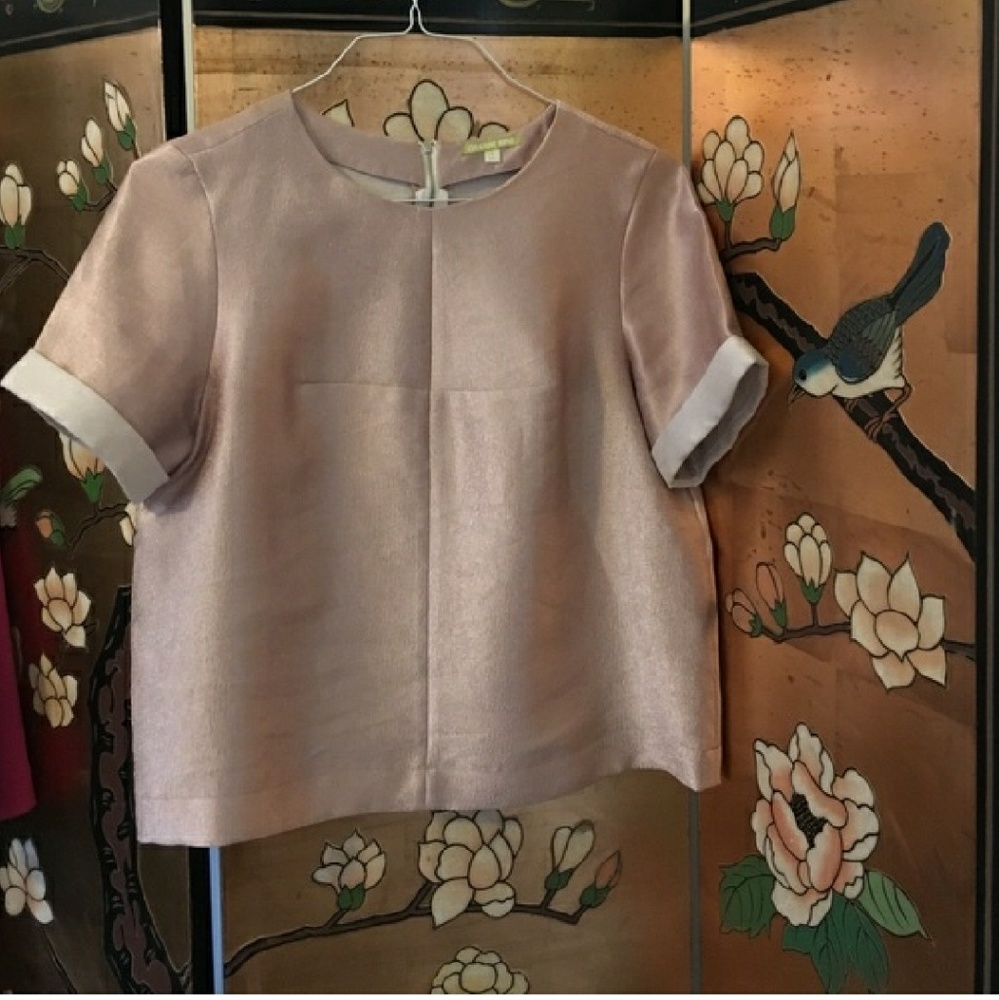 Gianni Bini  top. .  Rose color ..