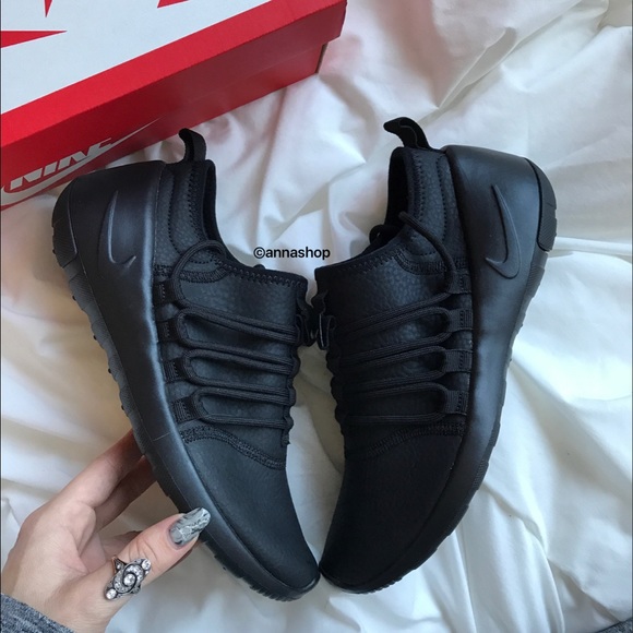 NWT Nike payaa premium black - Picture 3 of 6