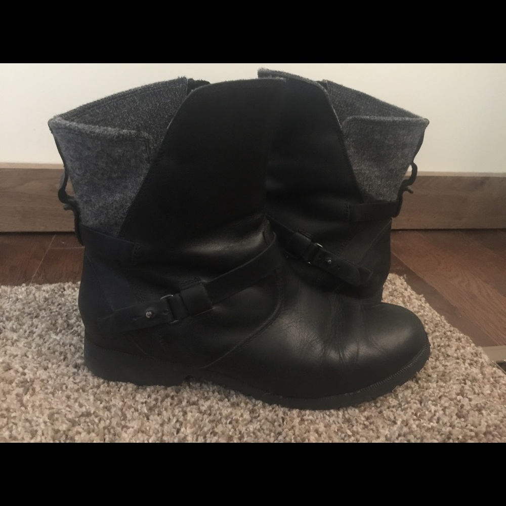 Teva black and gray ankle boots