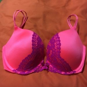 32DD Victoria's Secret Very Sexy PushUp