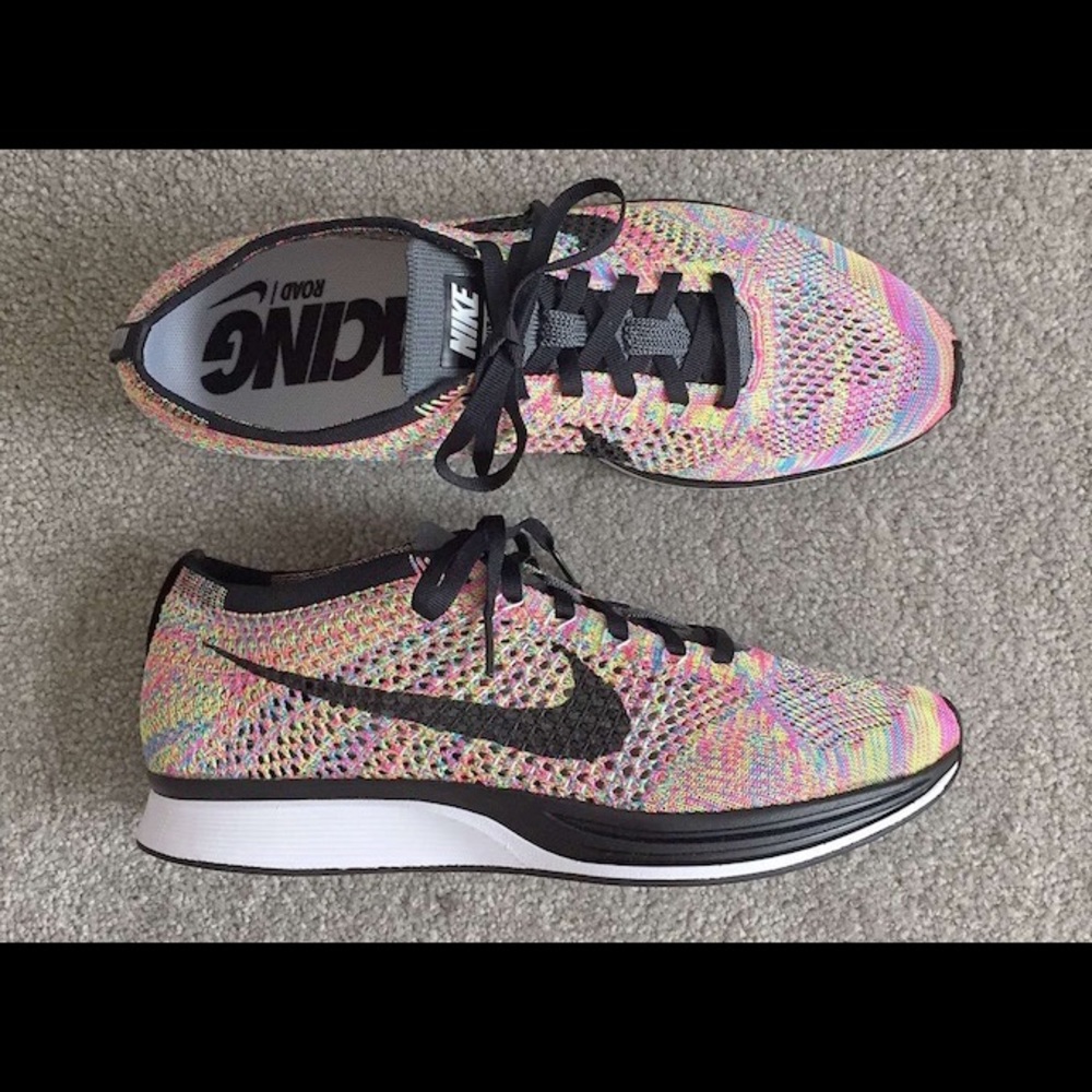 LIKE NEW FLYKNIT RACERS MUTLICOLOR