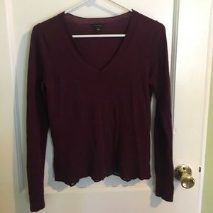 Maroon v neck long sleeve sweater