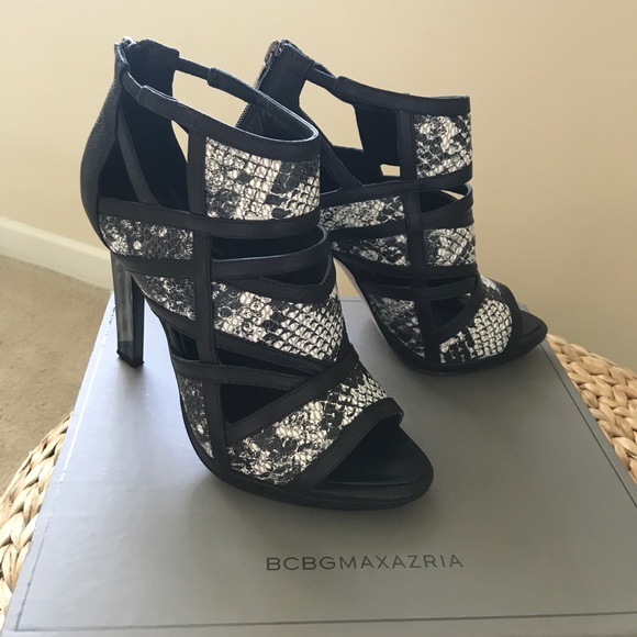 BCBG MAXAZRIA SHYANNA BOOTIES. - Picture 1 of 8