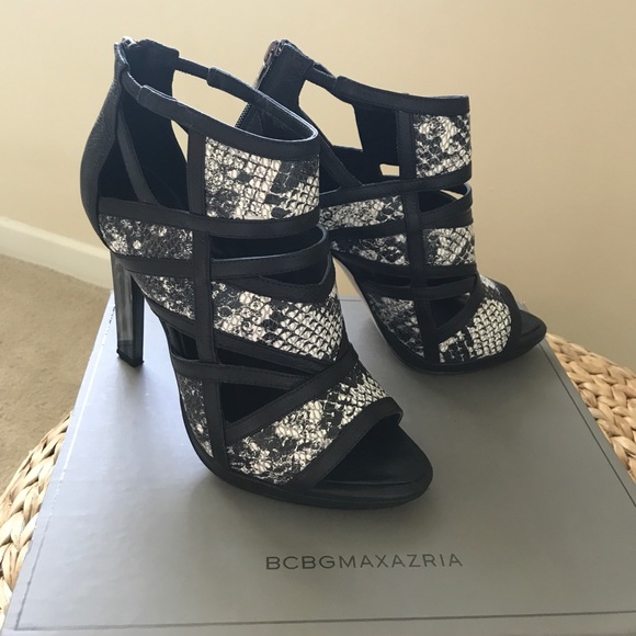 BCBGMaxAzria Shoes - BCBG MAXAZRIA SHYANNA BOOTIES.