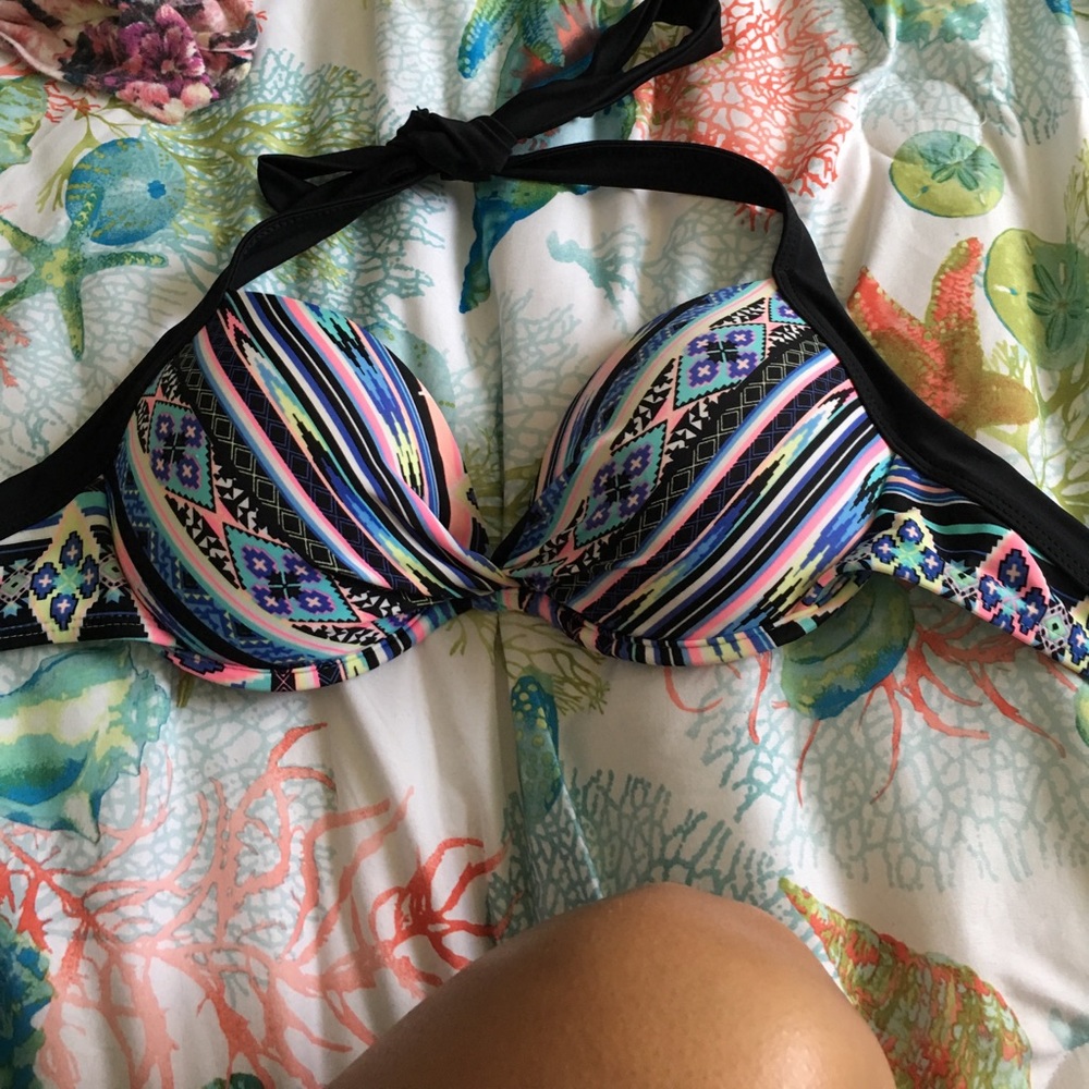 Super padded Sz M bathing suit top!