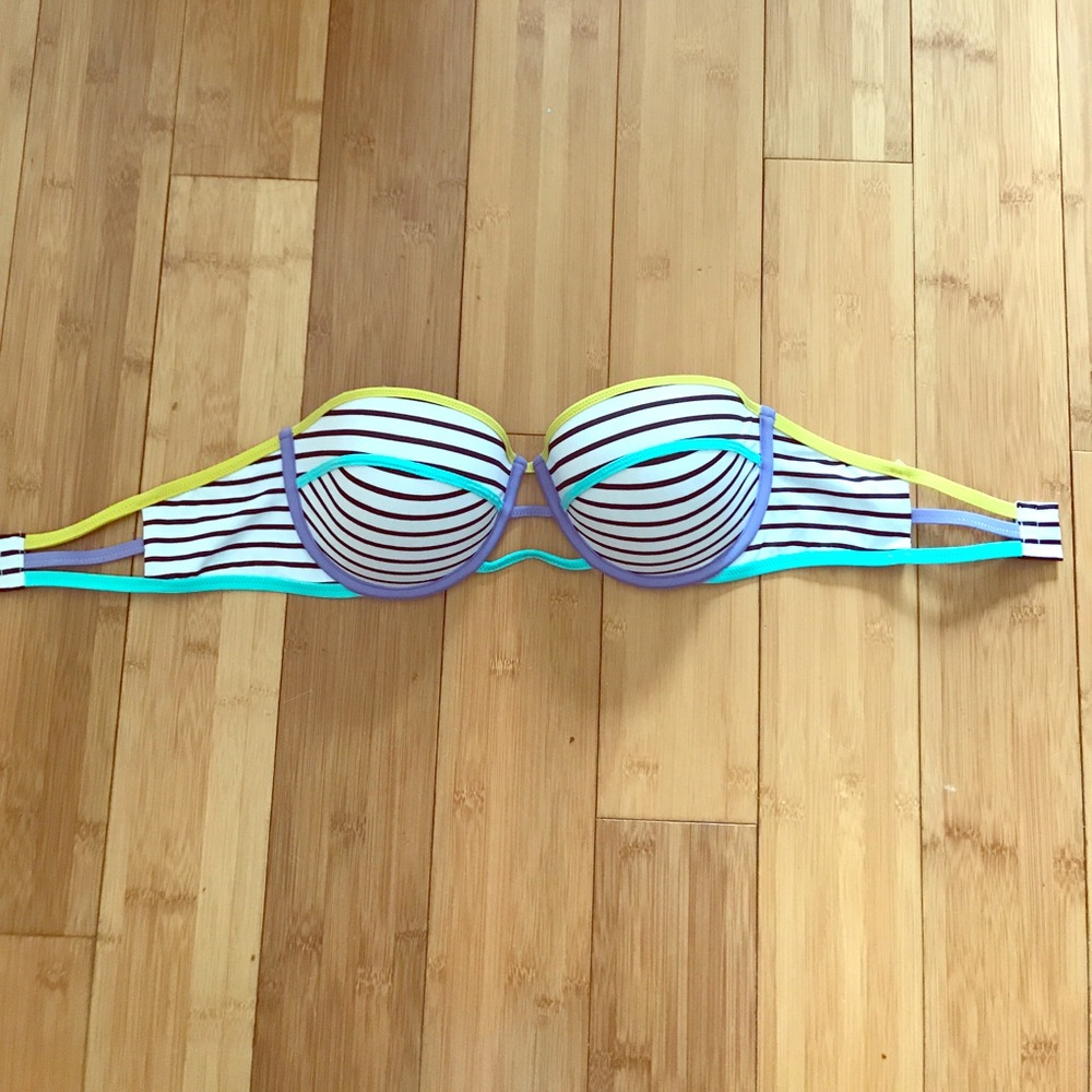 Victoria's Secret Bathing Suit Top - 34D