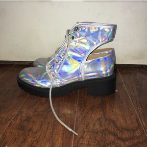 Silver Holographic Boots 👽