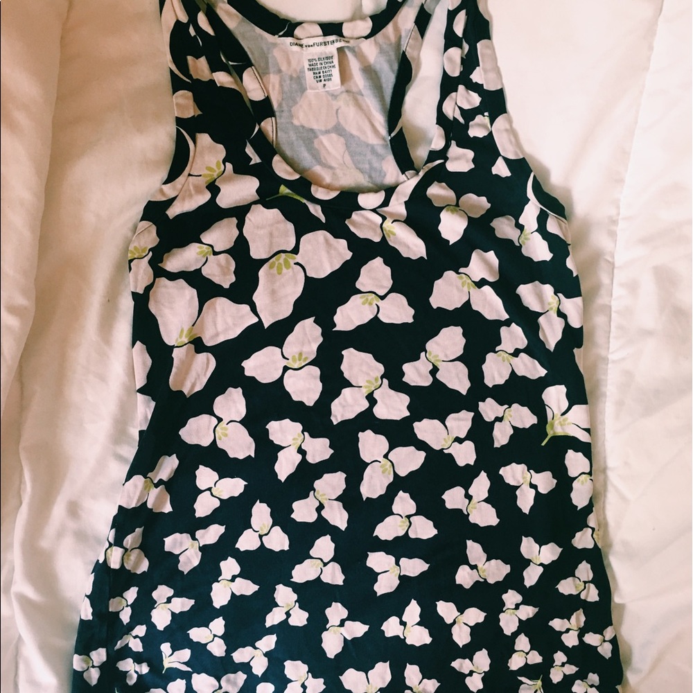 ✨ DVF Floral Top ✨