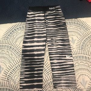 Nike Pro Crop Leggings