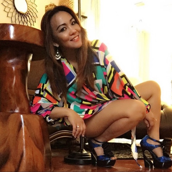 Preloved block top, size M, $20 - Picture 2 of 2