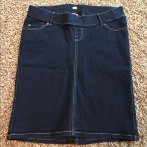 Old navy maternity jean skirt