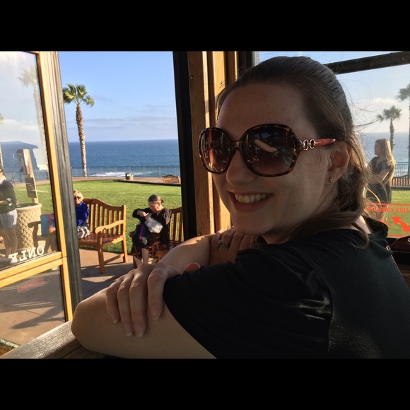 Meet your Posher, Jill - Picture 4 of 7