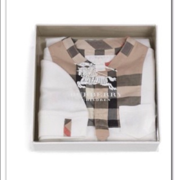 Burberry baby 2 piece set NWT size 3m & 6m $105.00 - Picture 3 of 8