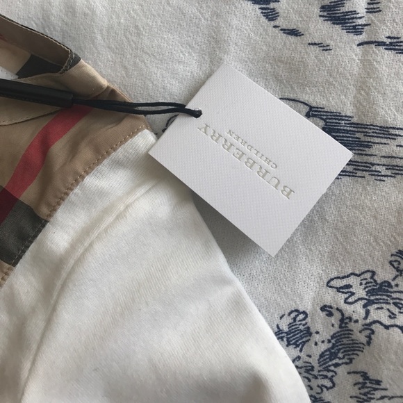 Burberry baby 2 piece set NWT size 3m & 6m $105.00 - Picture 7 of 8