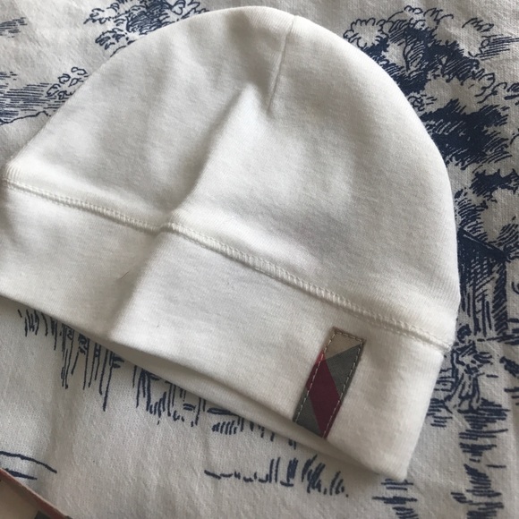 Burberry baby 2 piece set NWT size 3m & 6m $105.00 - Picture 8 of 8
