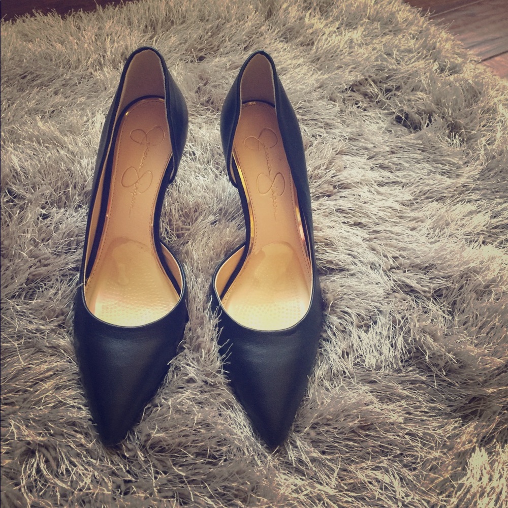 Jessica Simpson black pump